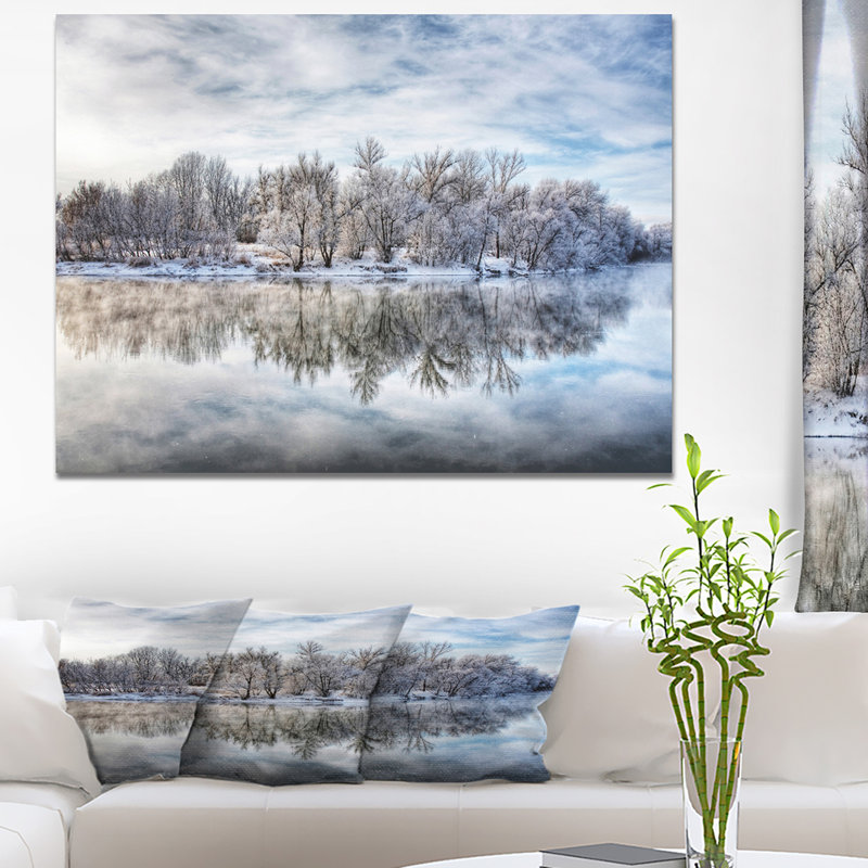 « winter forest river », reproduction de photo sur toile tendue, H 40 po x l 30 po x P 1,5 po