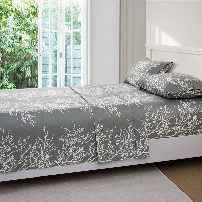 Microfiber Floral Sheet Set, King Sheet Set + 1 Fitted Sheet + 2 Pillowcases, White/Light Blue