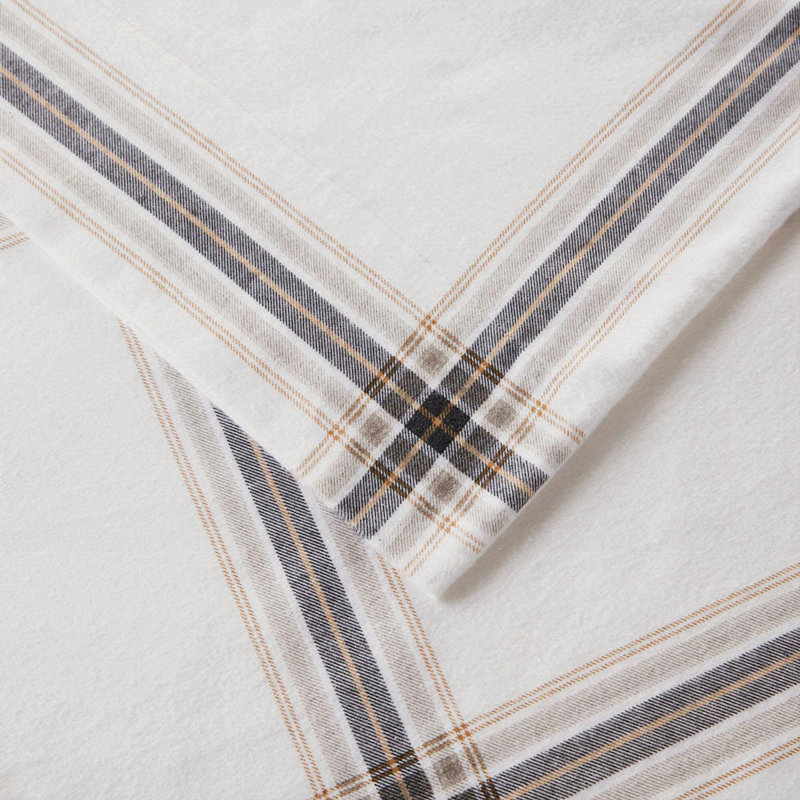 Sheet Set Plaid, Full Coverlet + 3 Additional Pieces
