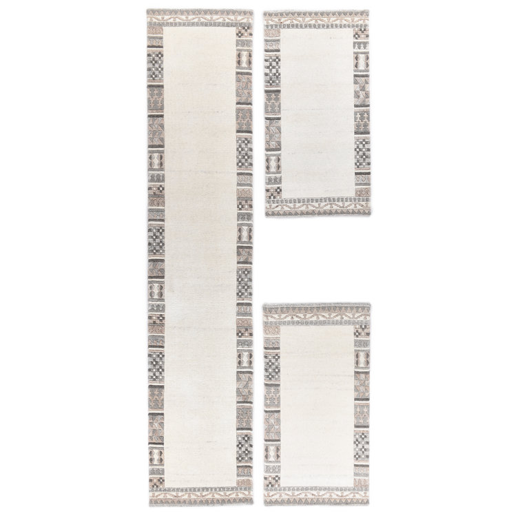 Handmade Berber rug made from 100% virgin wool