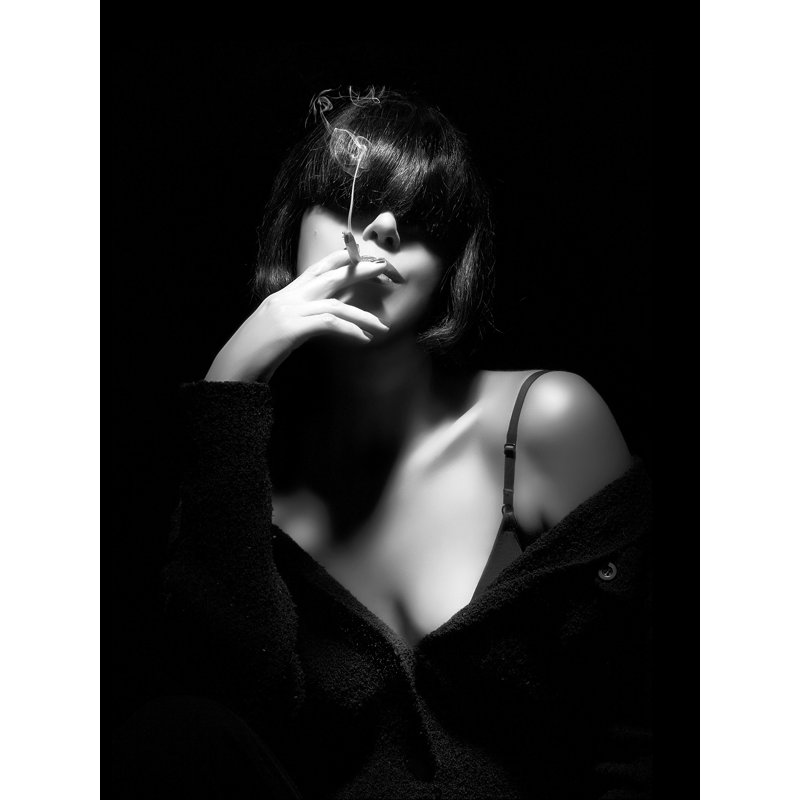 Smokin Diva - No Frame Print on Float Glass