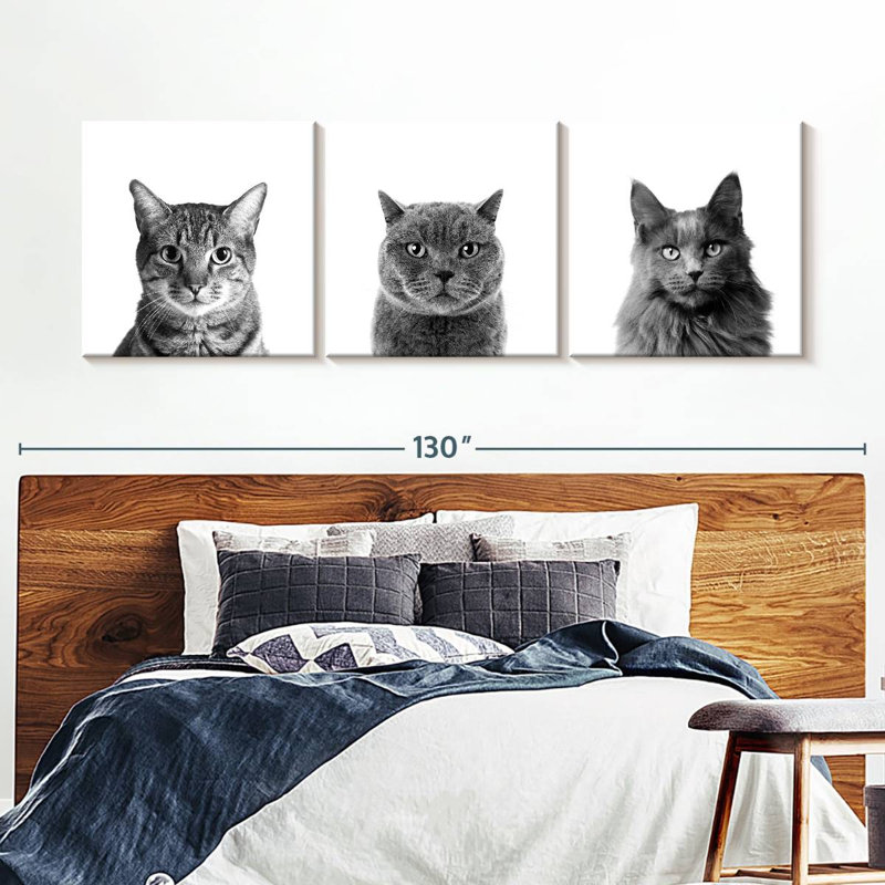 Trois chats, reproduction sur toile, H 36 po x l 110 po x P 1,25 po