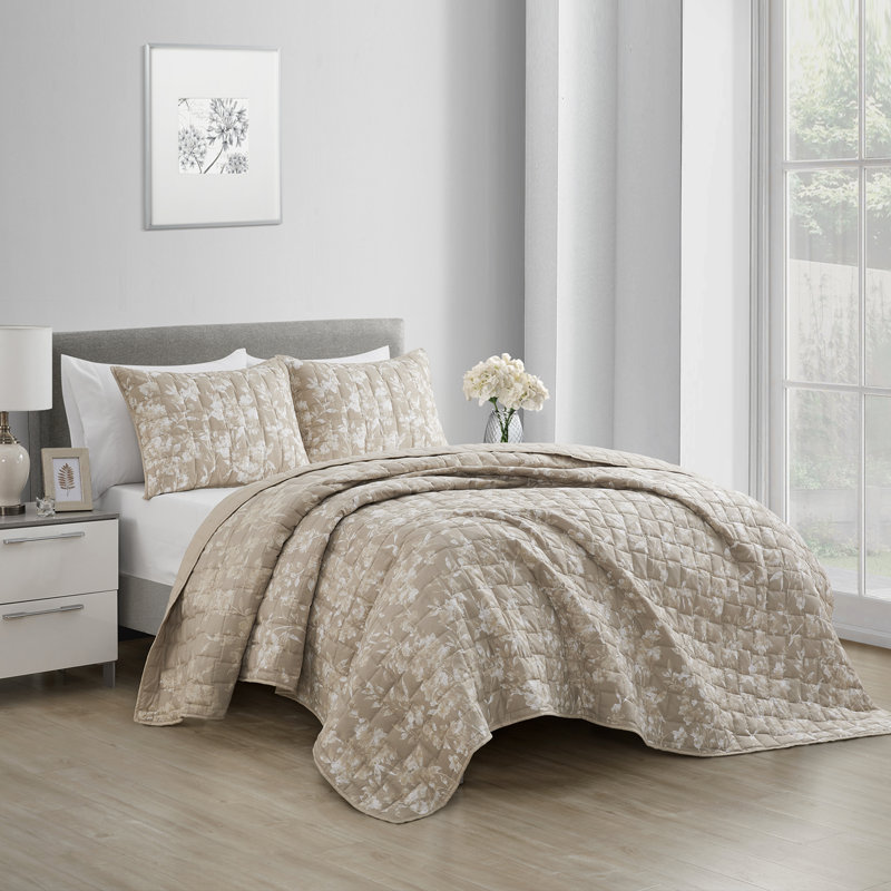 Polyester Floral Quilt, Light Khaki, Full/Queen + 2 Standard Shams