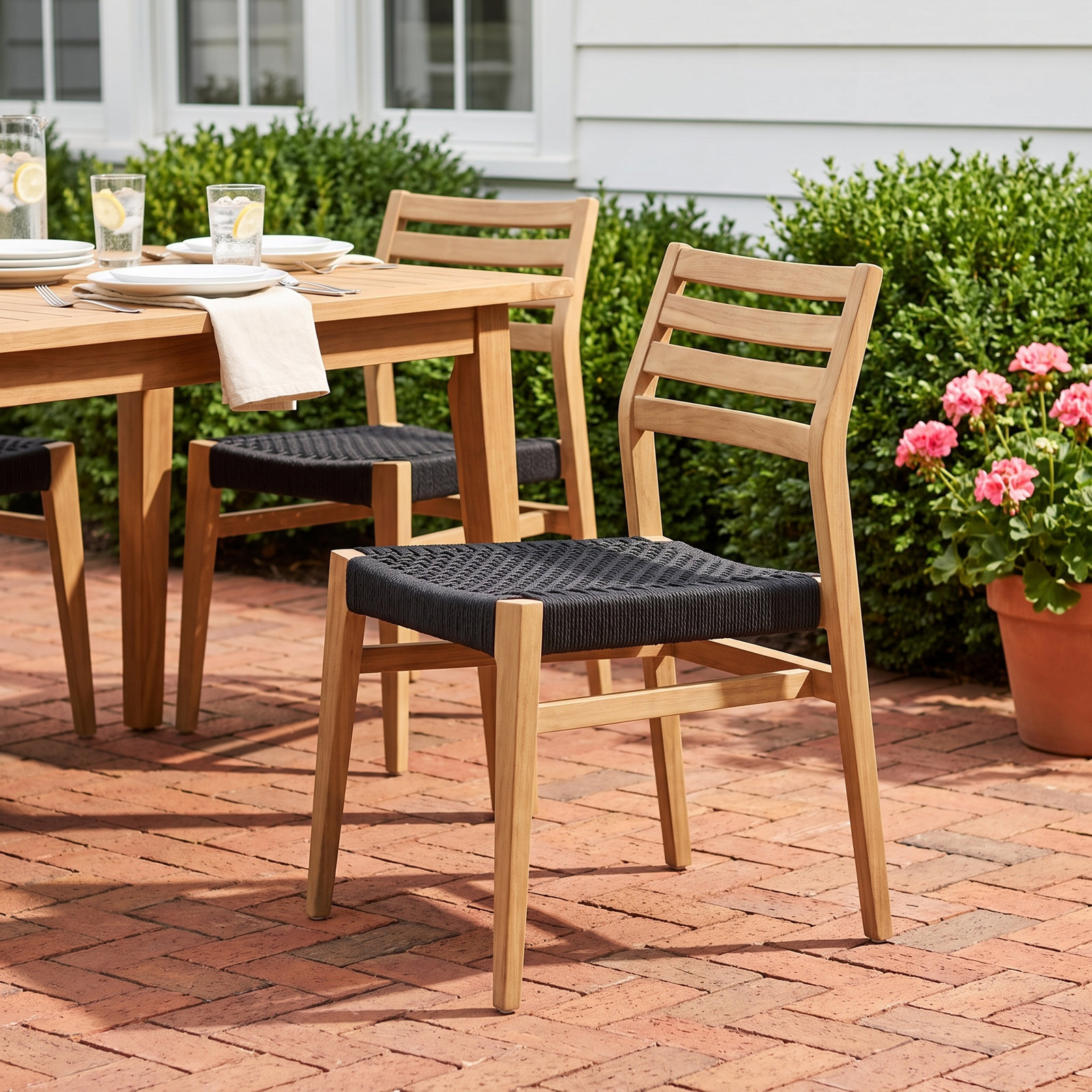 Gibbs Patio Side Chair, Gray/Black