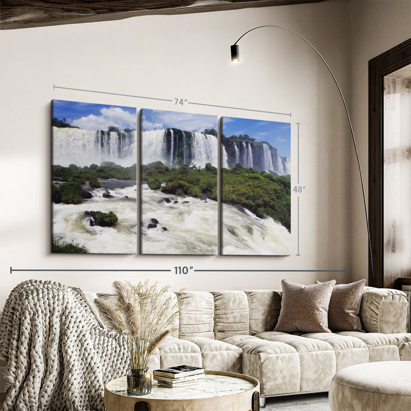 «Flowing Iguazu Falls» sur, H 48 po x l 74 po x P 1,25 po