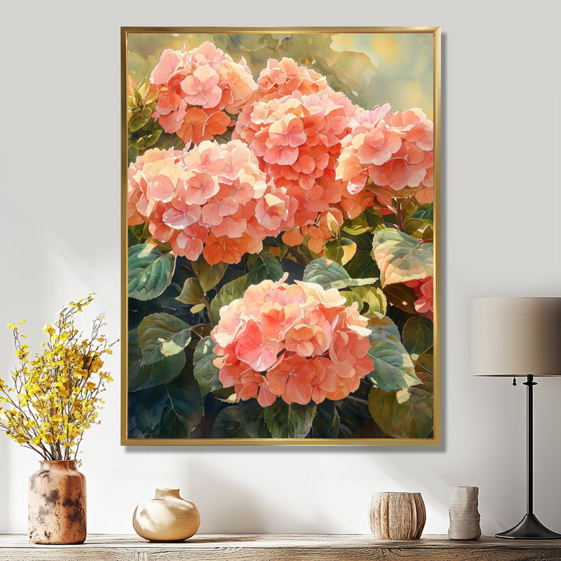 Hydrangées dans un jardin ensoleillé I - impressions sur toile d'hortensias, H 32 po x l 16 po, Doré