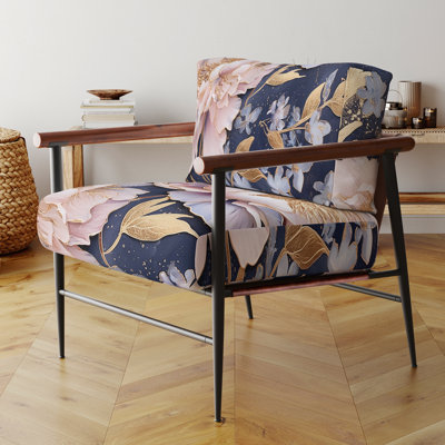 Fauteuil d'appoint rembourré floral rose avec pivoines roses sur fond bleu