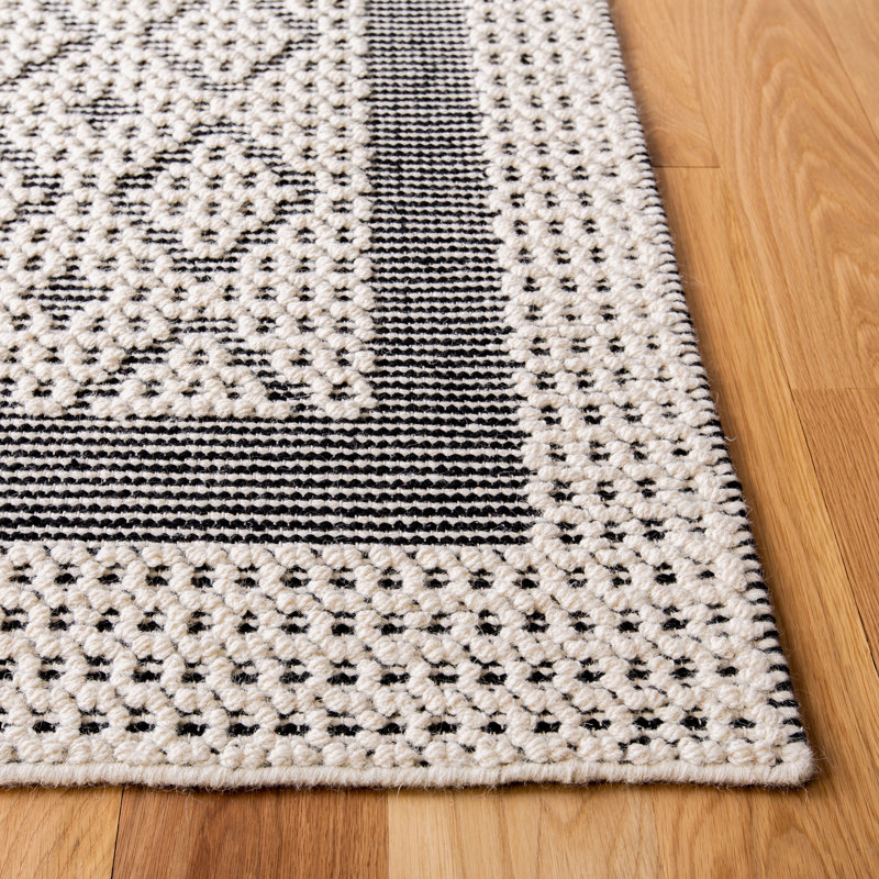 Segovia Natura Hand Woven Wool/Cotton Geometric Rug in Cream, Runner 2'3" x 8'