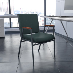 Chaise empilable robuste avec accoudoirs Aliya