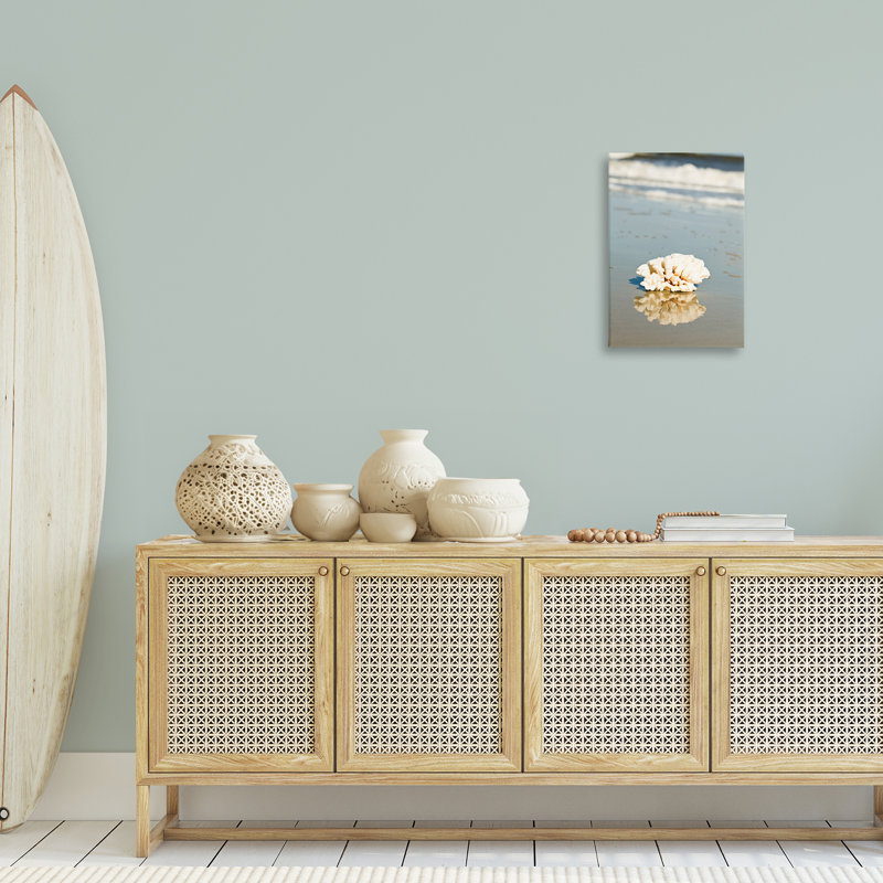 «Coral on Sea Shore», art mural sur toile par Susan Bryant, H 24 po x l 16 po