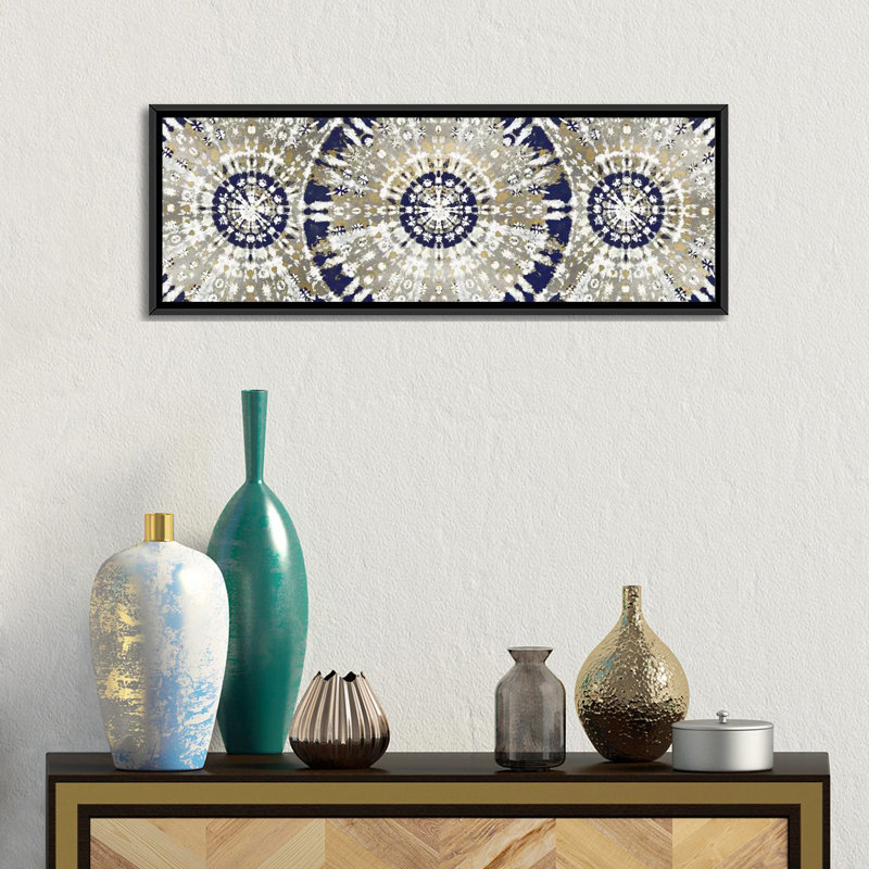 «In Balance I», impression sur toile, H 12 po x l 36 po x P 1,5 po, Noir; argent; blanc; brun clair; vert marais, Cadre noir