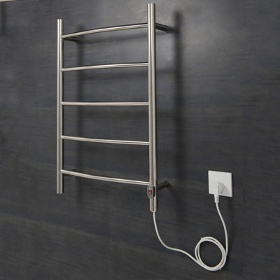Ailt Vertical Curved Towel Rail