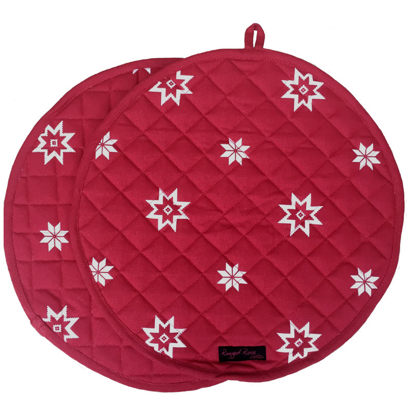 The Seasonal Aisle Lakeville Cotton Potholder, Red