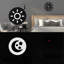Horloge murale veilleuse à pile avec affichage à DEL, horloge murale silencieuse à quartz de 12 pouces pour chambres à coucher, salle de classe, cuisine et salon