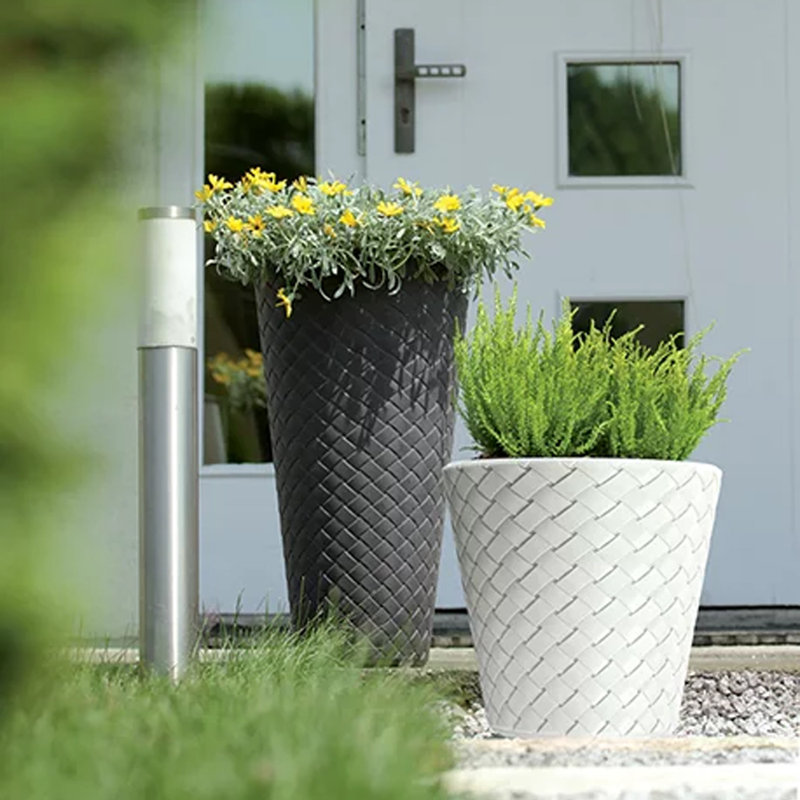 Emmit Pot Planter, Black