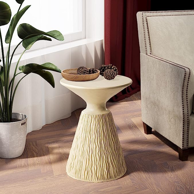 Table de bout Annonciade de 21 po de hauteur, Crème