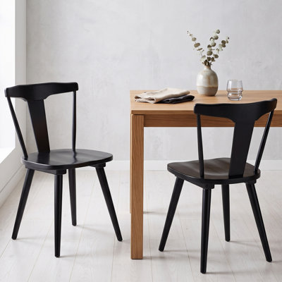Chaise en bois massif Brannagh avec dossier en forme de Y de 19,3 po de largeur et de style scandinave moderne