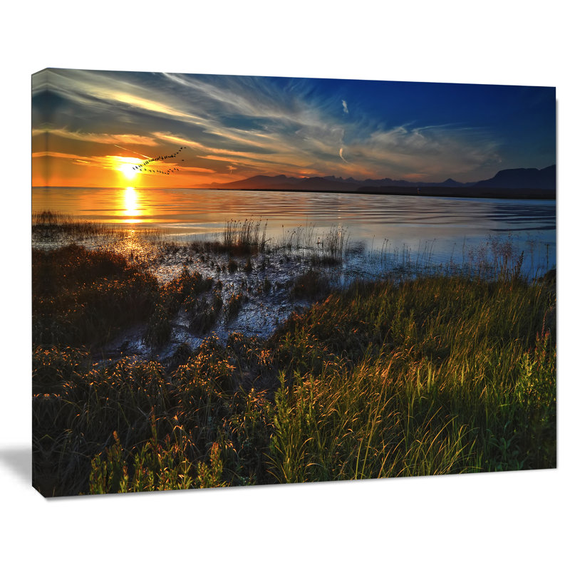 «Warm River Sunset» avec reproduction d'oies sur toile tendue, H 30 po x l 40 po