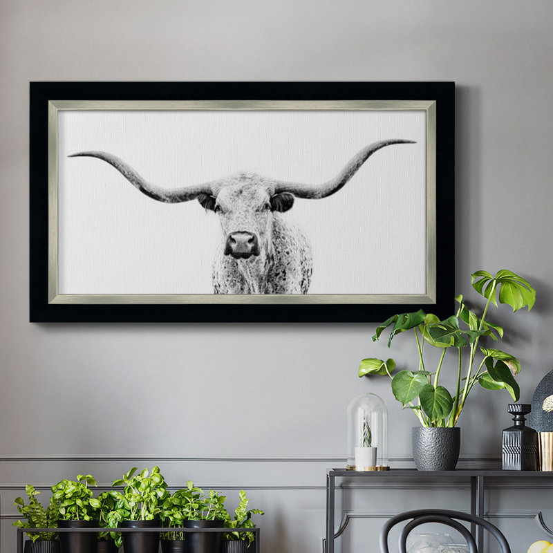 «Longhorn Gaze», reproduction d'un seul cadre photo sur toile, H 21 po x l 37 po x P 1 po