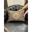 Coussin décoratif en velours-413204807-413204826-413204827