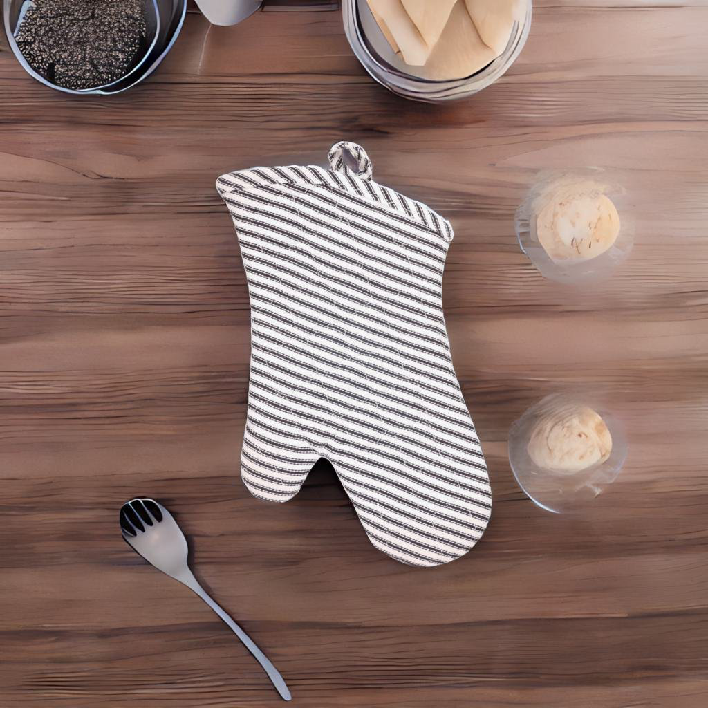 Livy Oven Mitt, Black 