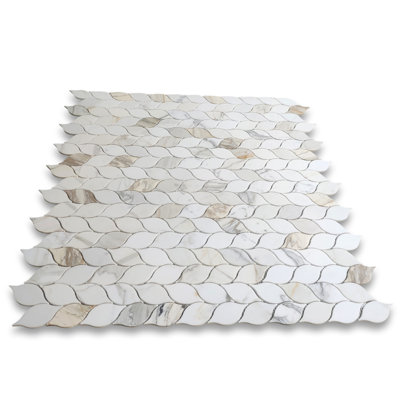 Calacatta Gold Marble Leaf Shape Medi Mosaic Tile