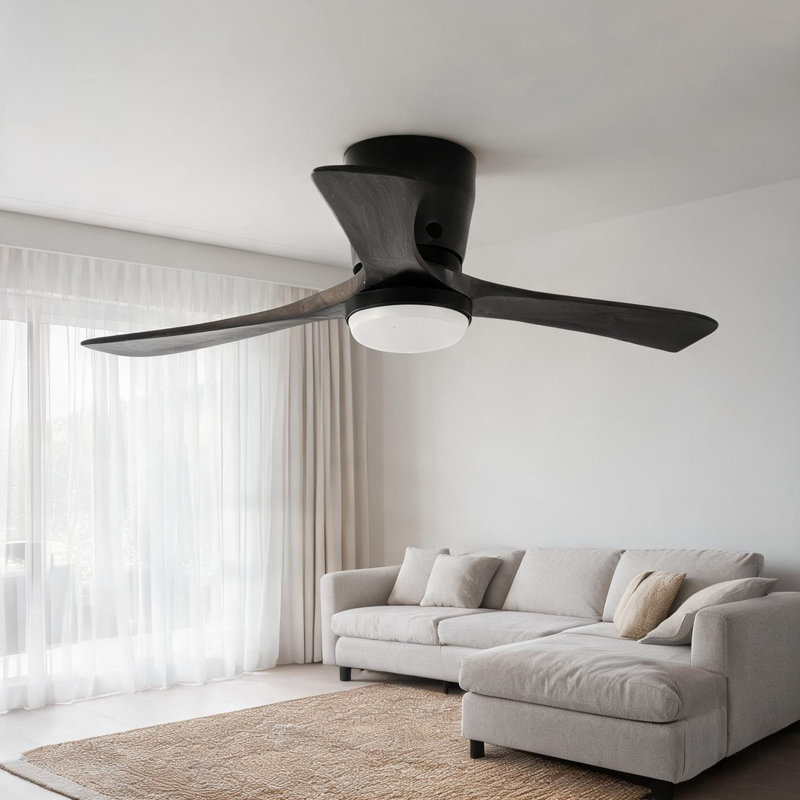 Ventilateur de plafond avec métal noir et bois, commande à distance et circulation d'air saisonnière, moteur à courant continu, éclairage DEL