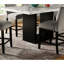 Table à manger transitionnelle 7 pièces avec table rectangulaire en marbre et 6 chaises hautes rembourrées en flanelle aux teintes grises ou noires de style contemporain, éléments traditionnels