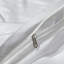 Literie Orylavena en microfibre à rayures satinées blanches avec 2 taies d'oreiller, grand lit, 3 pièces (garnitures non comprises)-131266213-131266214