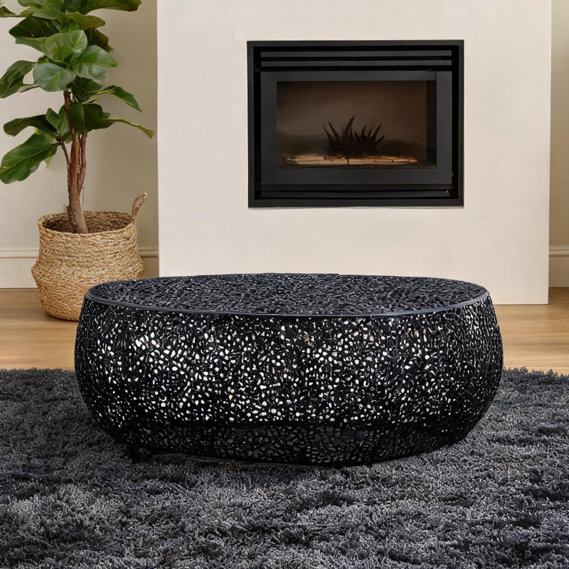 Table basse ovale en aluminium noir profond, centre de table sculptural moderne pour le salon