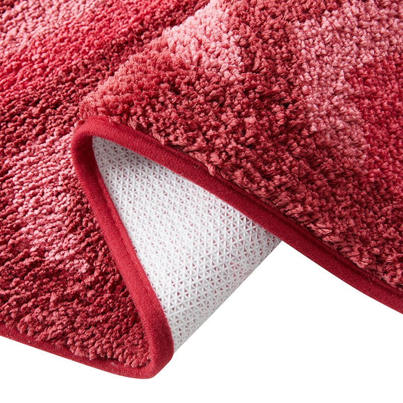 Tapis à poils longs, Rouge