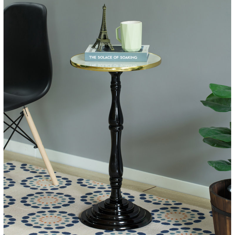 Table de bout Gumm, Doré