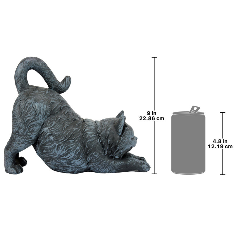 Statue de chat ludique qui s'étend