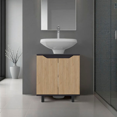 Armoire encastrée avec deux portes et tablettes de rangement intérieures Marlo
