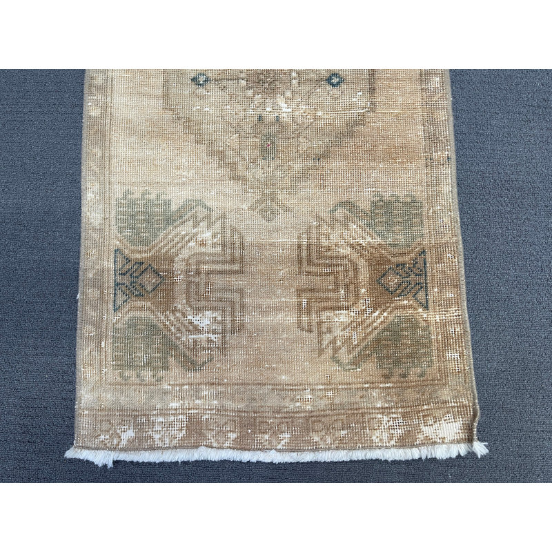 Tapis beige en laine à motif patchwork rétro 19,3 x 37,8 po
