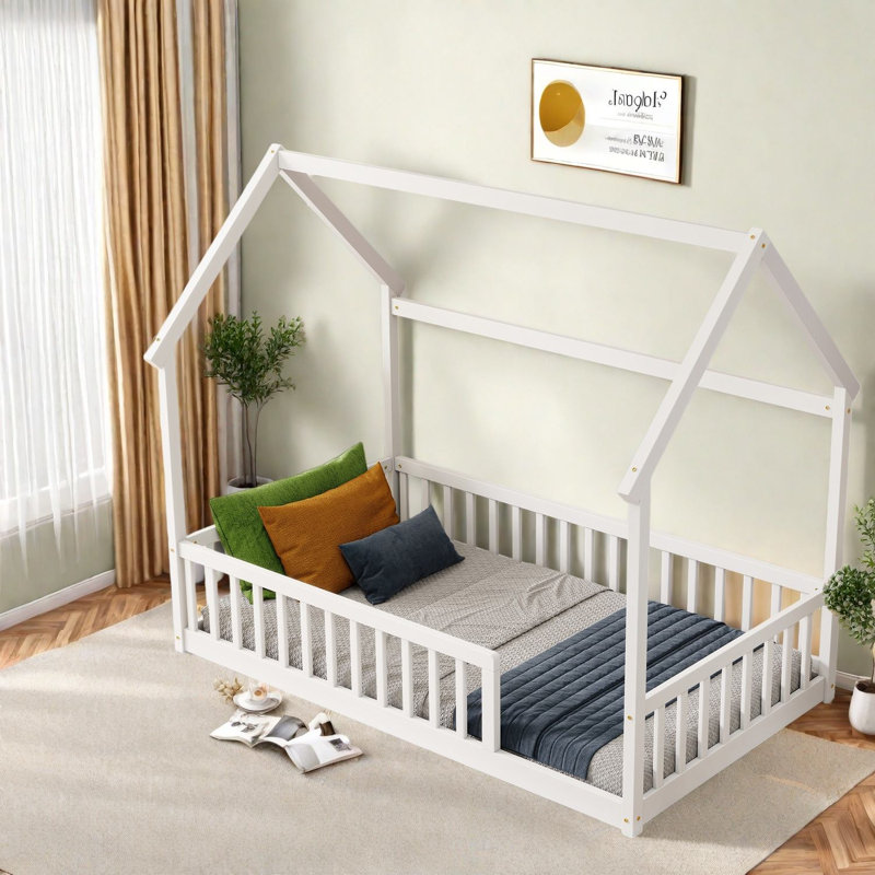 Lits simples sécuritaires, structure de plancher en bois de pin, maison de campagne pour enfants