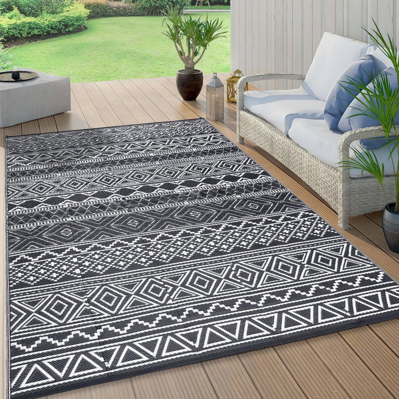 9' x 18' Reversible Outdoor Patio Rug, Waterproof Plastic Straw Weave, Foldable Lightweight Design, Easy-Clean Surface for Backyard, Deck, Camping and Beach