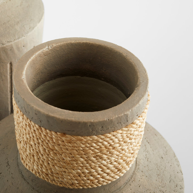 Hydria Handcrafted Table Vase 1