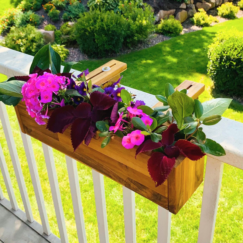 Jardinière en bois Broderik