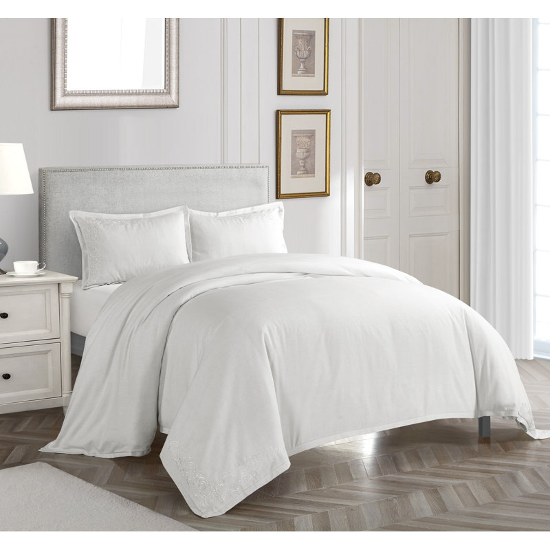 Somerset 3 Piece Comforter Set, White, Queen Comforter+ 2 Shams