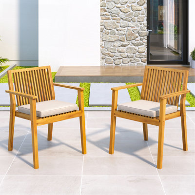 Ensemble de 2 chaises de patio en bois d'acacia robuste, siège imperméable confortable, capacité de 400 lb, structure de couleur naturelle