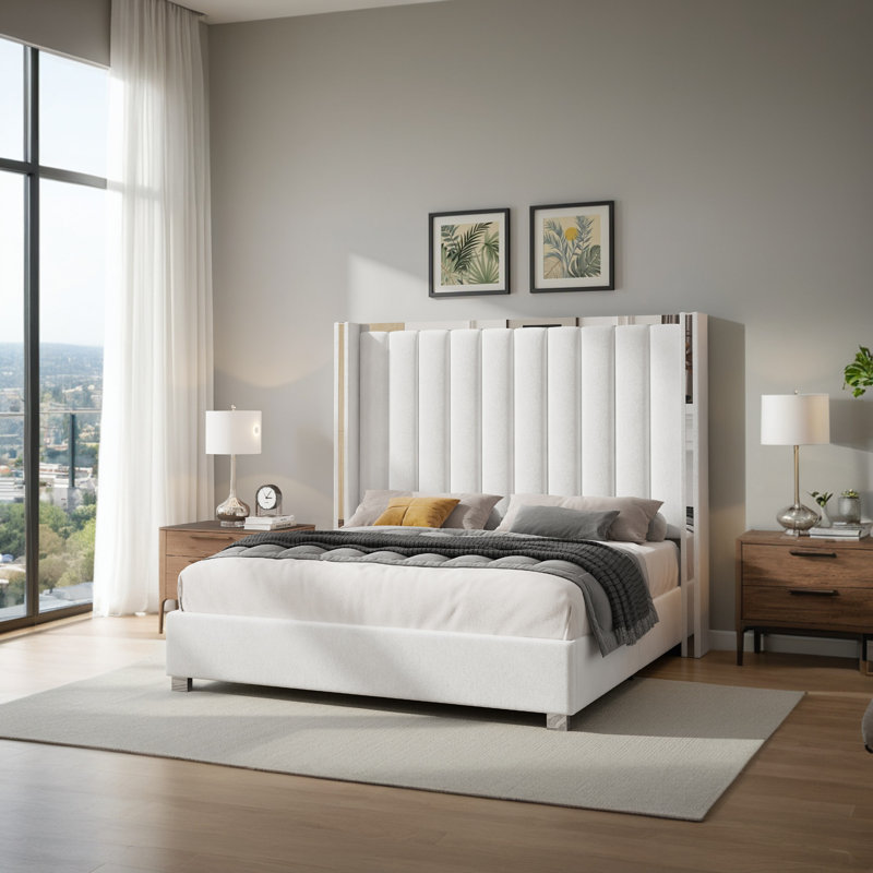 Structure de lit Gerasim avec tête de lit haute de 58 po et lit plateforme tapissier en velours, Grand, Crème
