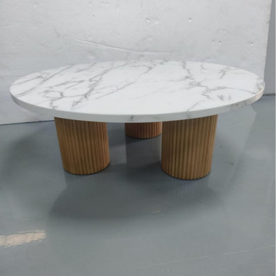 Table basse 39,4 "ronde en faux marbre avec base cannelée