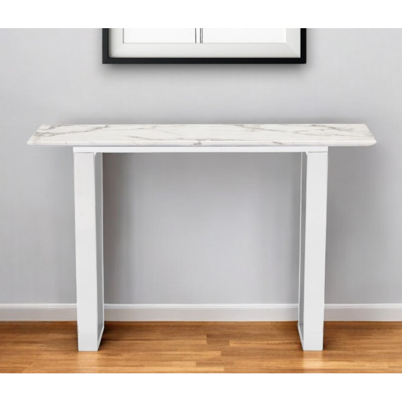 Console 47 po en faux marbre blanc et argent