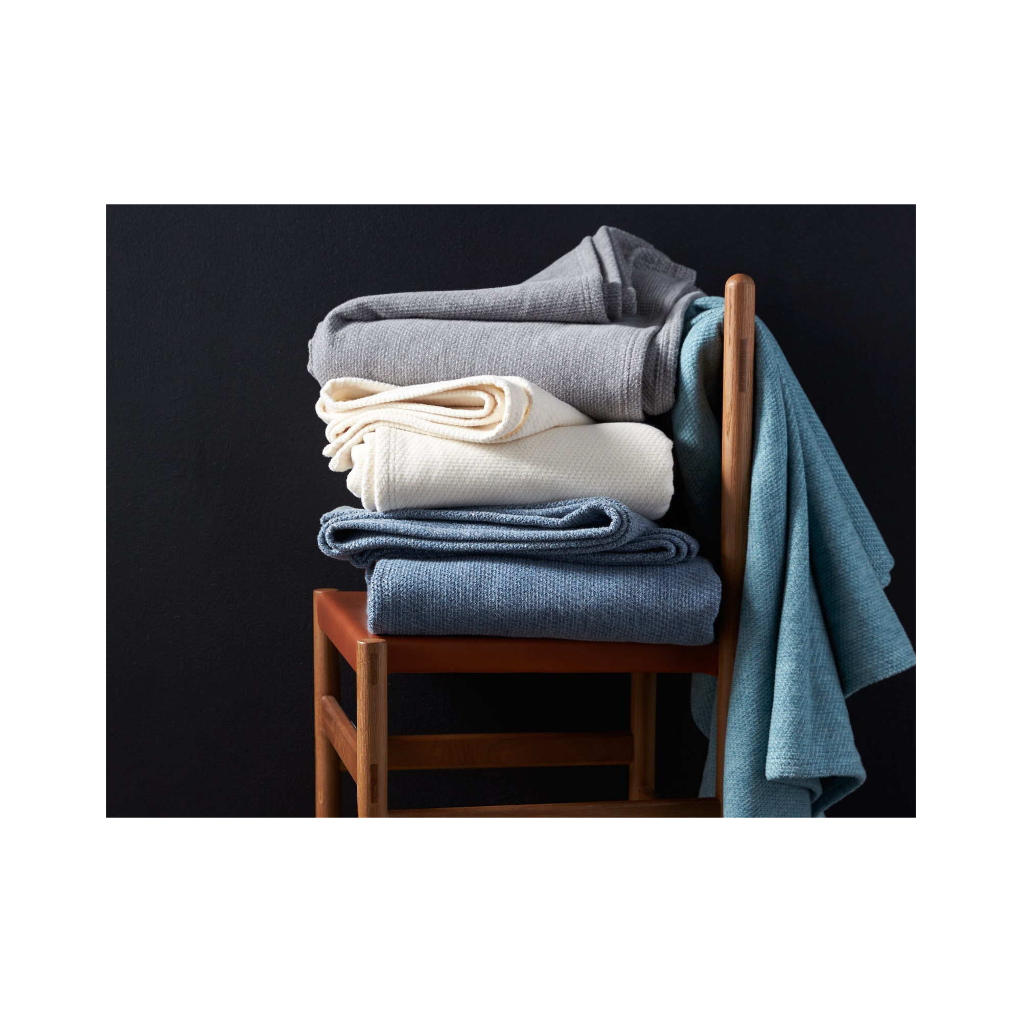 Sequoia Hand Woven Throw Blanket, Gray, King