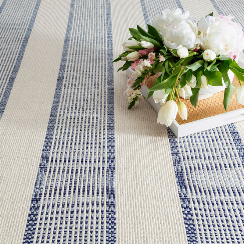 La Mirada Navy Handwoven Cotton Rug, Rectangle 4' x 6'