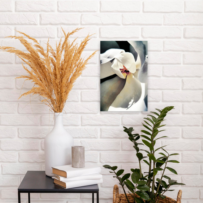Art contemporain avec fleur de magnolia organique, H 12 po x l 8 po