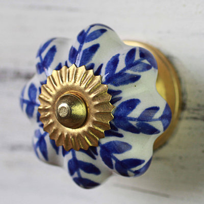 Ensemble de boutons de fleurs surdimensionnés de 3 1/8 po peints à la main Emmy