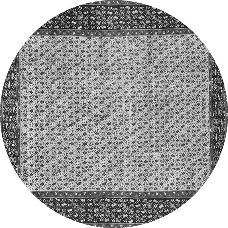Mckaylynn Performance Oriental Indoor Rug, Round 5'