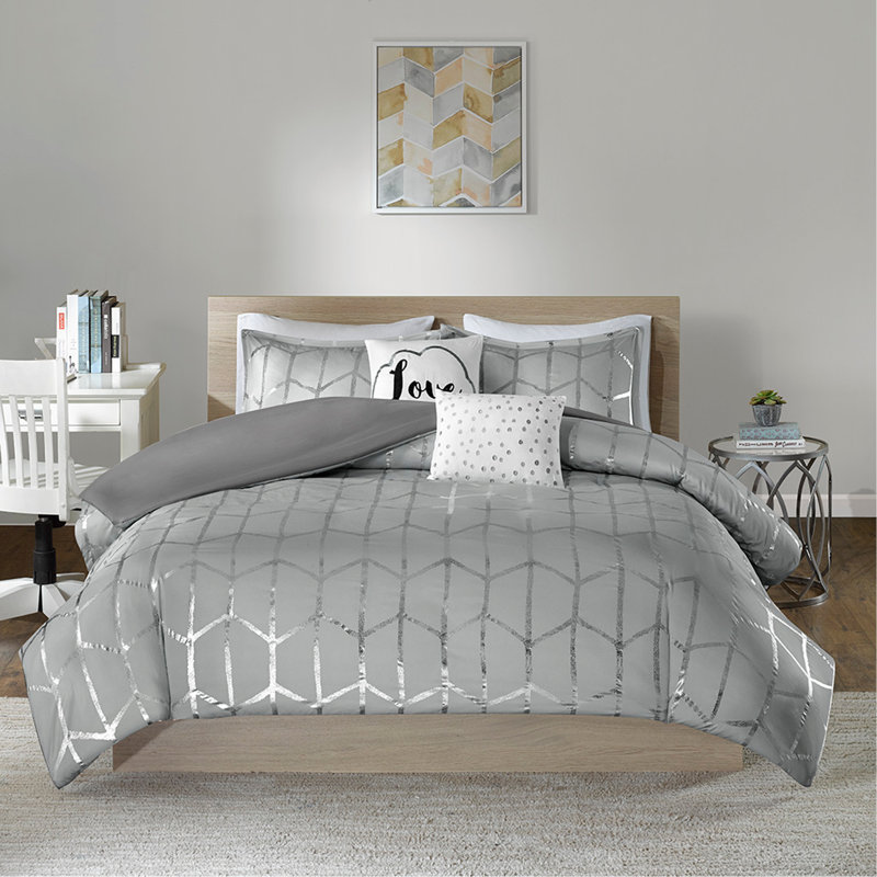 Twin/Twin XL Metallic Printed Duvet Cover Set, Twin/Twin XL Duvet Cover + 4 Additional Pieces, Gray/Silver